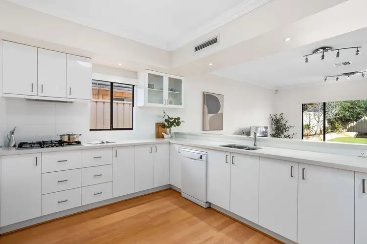 Sixth view of Homely house listing, 15 Griffin Crescent, Manning WA 6152