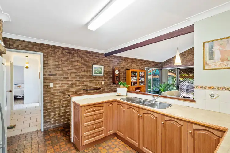 Fifth view of Homely house listing, 2 Cameron Close, Lesmurdie WA 6076