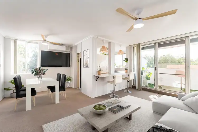 61/12 Wall Street, Maylands WA 6051