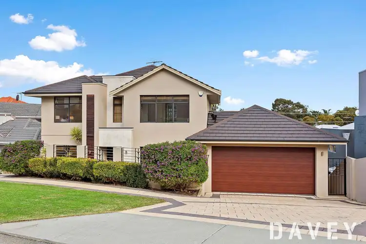 27 Greenwell Street, Scarborough WA 6019