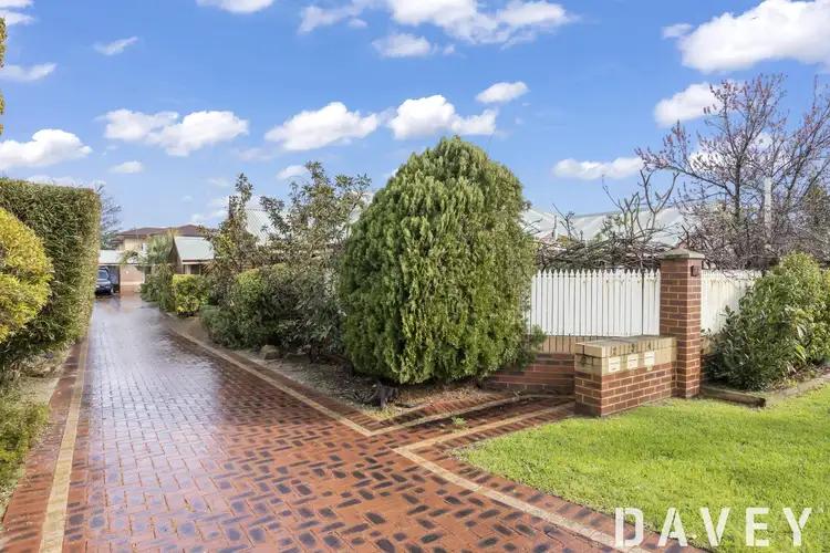 2/73 Colin Road, Scarborough WA 6019