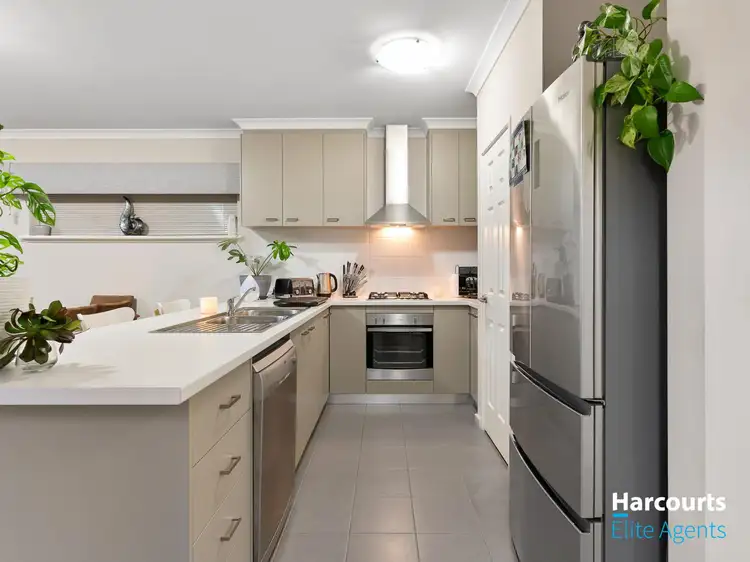 Fifth view of Homely townhouse listing, 2/30 Buttermere Approach, Waikiki WA 6169