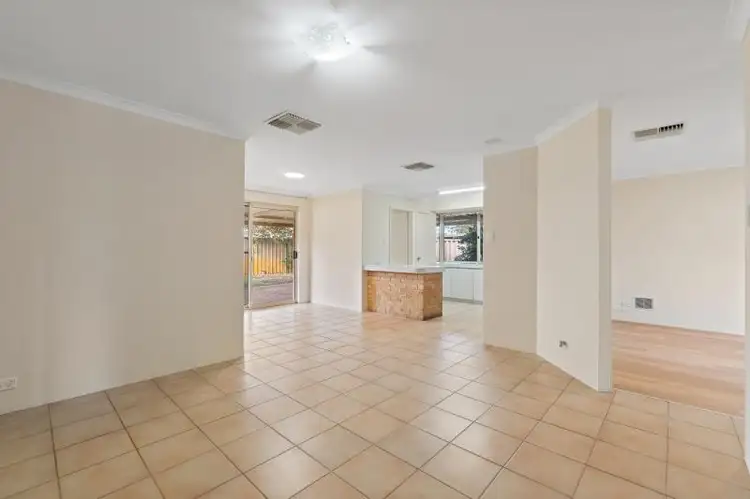 Sixth view of Homely house listing, 5 Lundy Cove, Kiara WA 6054