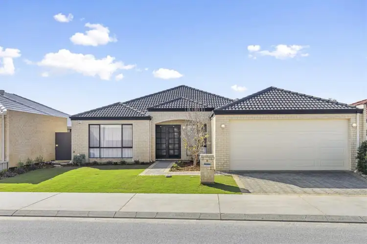6 De Crillon Way, Currambine WA 6028
