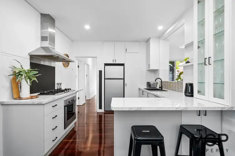 64 Coleman Crescent, Melville WA 6156