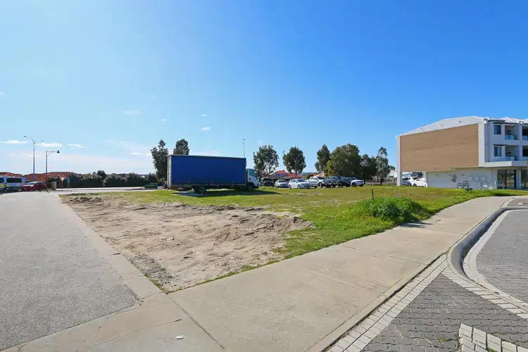 143 Canna Drive, Canning Vale WA 6155