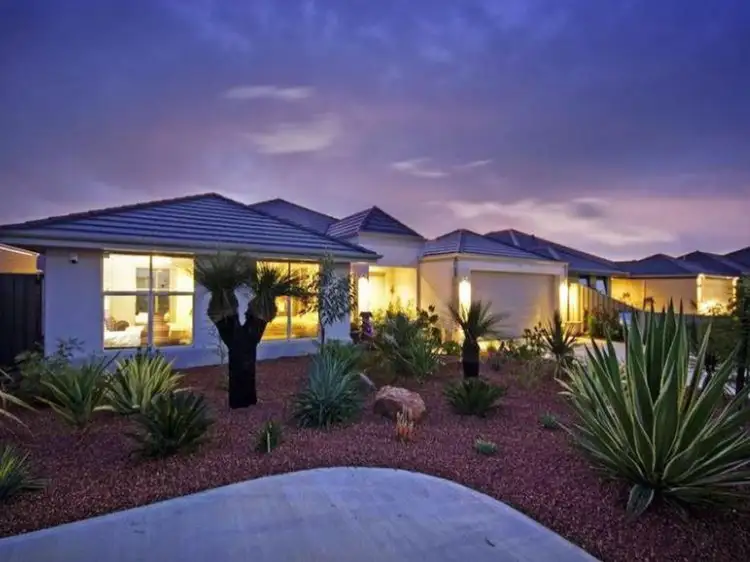 Fifth view of Homely house listing, 16 PRINCETON CIRCUIT, Aubin Grove WA 6164