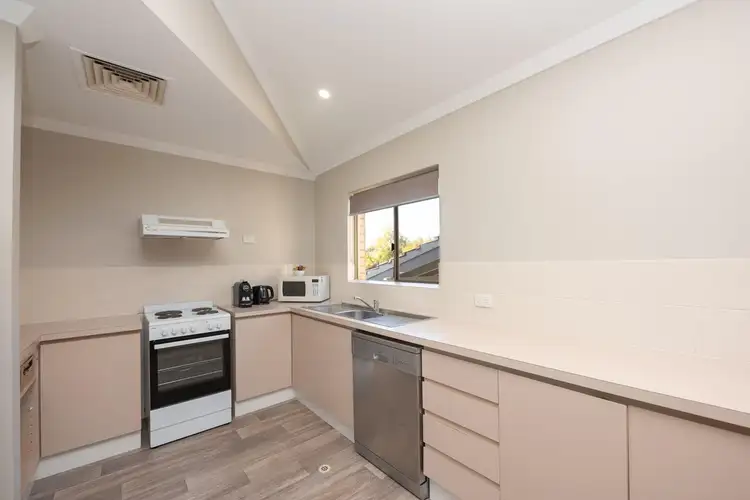Seventh view of Homely house listing, 8/6 Verdelho Drive, The Vines WA 6069