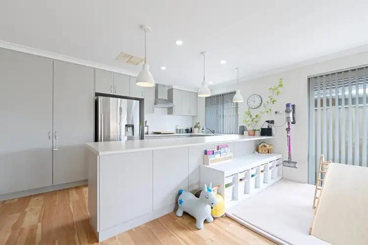 Seventh view of Homely house listing, 8/23 Bampton Way, Warnbro WA 6169