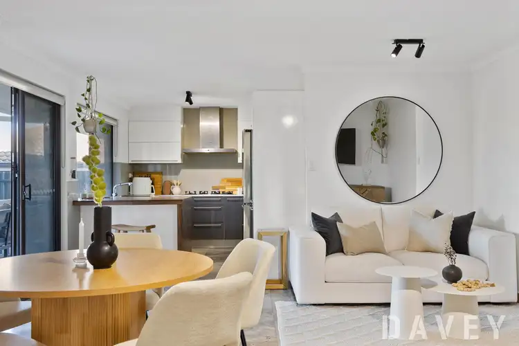 10 Peckham Crescent, Kingsley WA 6026