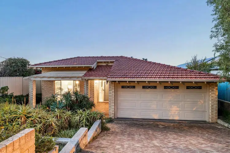 381 North Beach Road, Karrinyup WA 6018