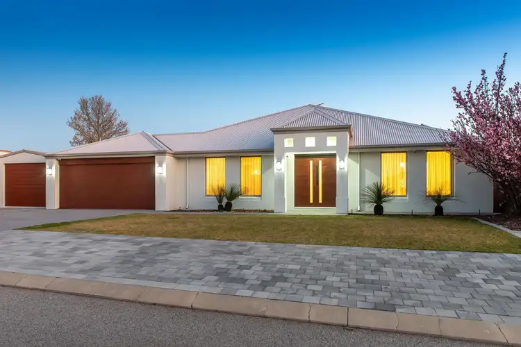 8 Evandale Road, Darch WA 6065