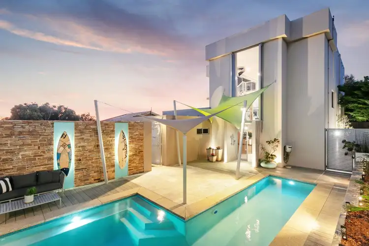 11 Belhus Drive, Trigg WA 6029