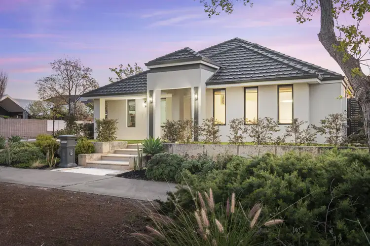 11 Parkfarm Drive, South Guildford WA 6055