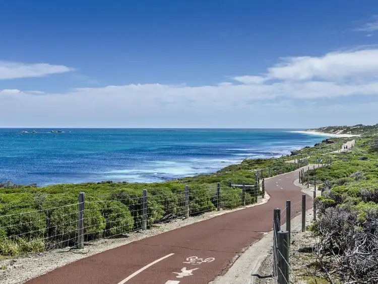 52 Coronado Ridge, Iluka WA 6028
