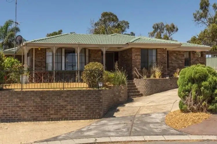 7 Rainie Place, Parmelia WA 6167