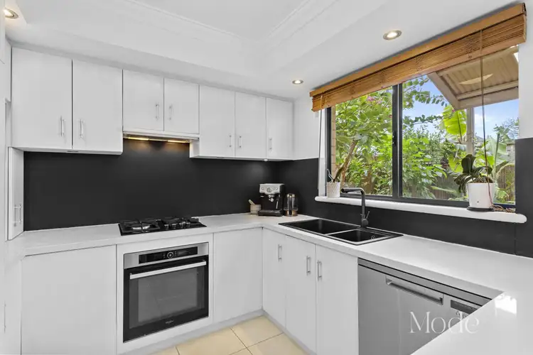 8/162 Stock Road, Attadale WA 6156