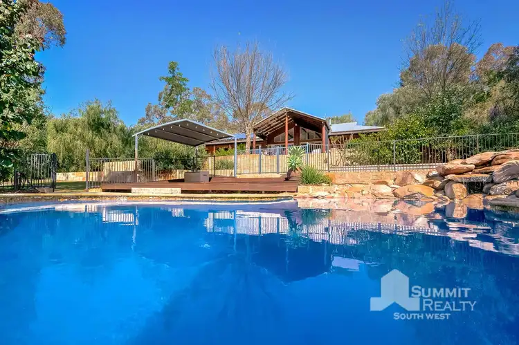13 Roberts  Road, Leschenault WA 6233