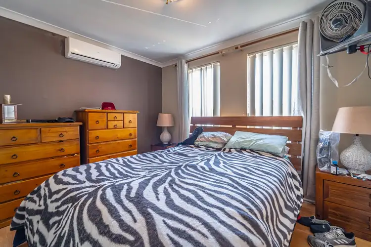 Sixth view of Homely house listing, 2 Carmana Lane, Warnbro WA 6169