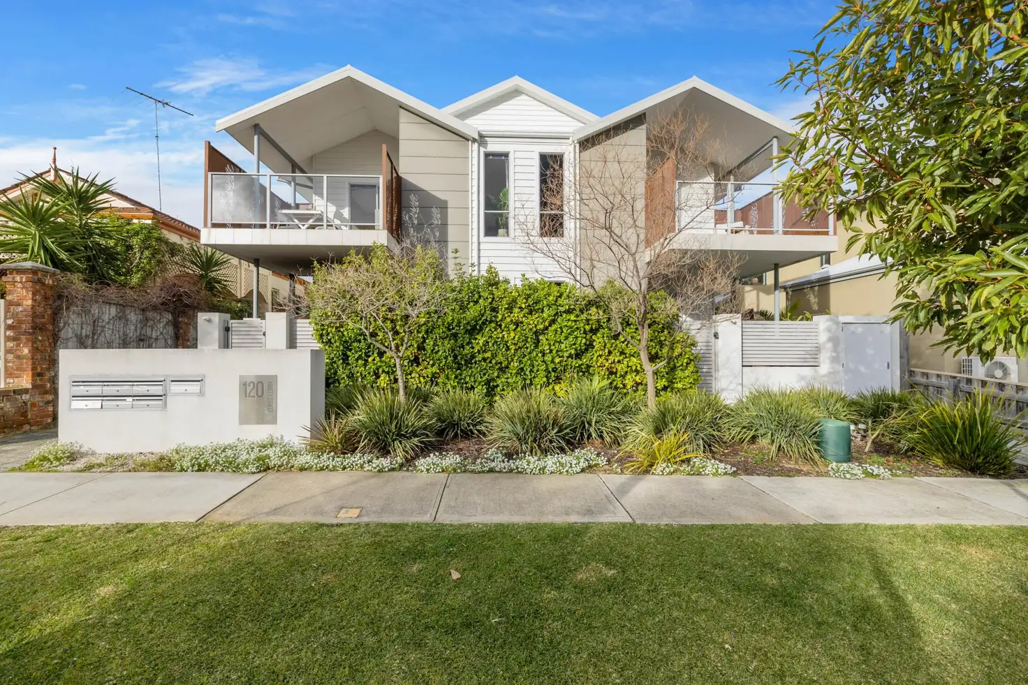 Main view of Homely unit listing, 2/120 Abbett Street, Scarborough WA 6019