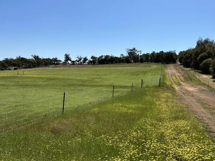 137 McDonald Road, Woodanilling WA 6316