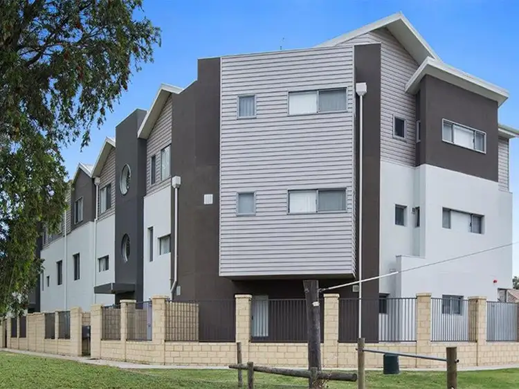 2/65 Orr Street