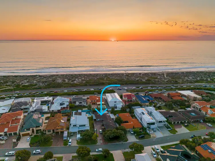 37 Bournemouth Parade, Trigg WA 6029