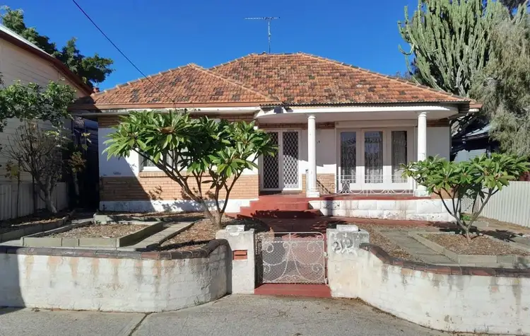 219 South Street, Beaconsfield WA 6162