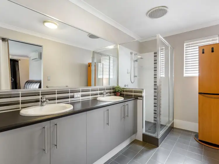 Fifth view of Homely house listing, 37 Bayview Terrace, Yangebup WA 6164