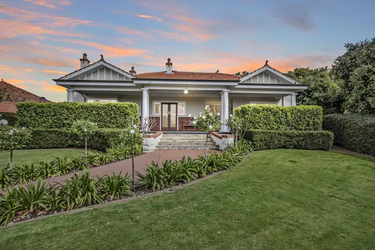 1 Melrose Crescent, Menora WA 6050