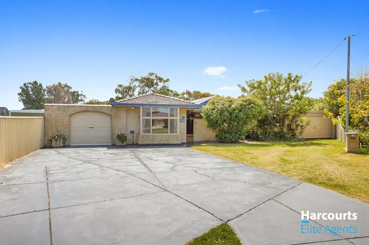 16 Radford Place, Safety Bay WA 6169