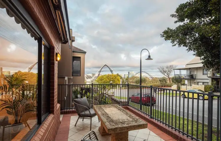 4 Macey Street