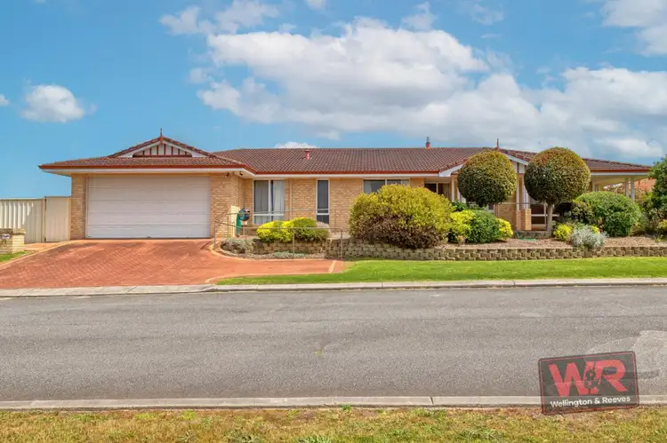 2 Julia Lane, Yakamia WA 6330