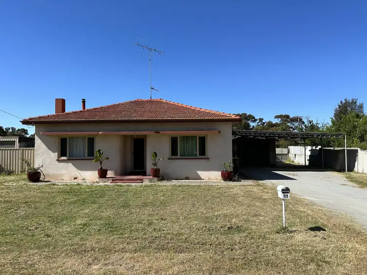 11 Conroy  Street, Katanning WA 6317