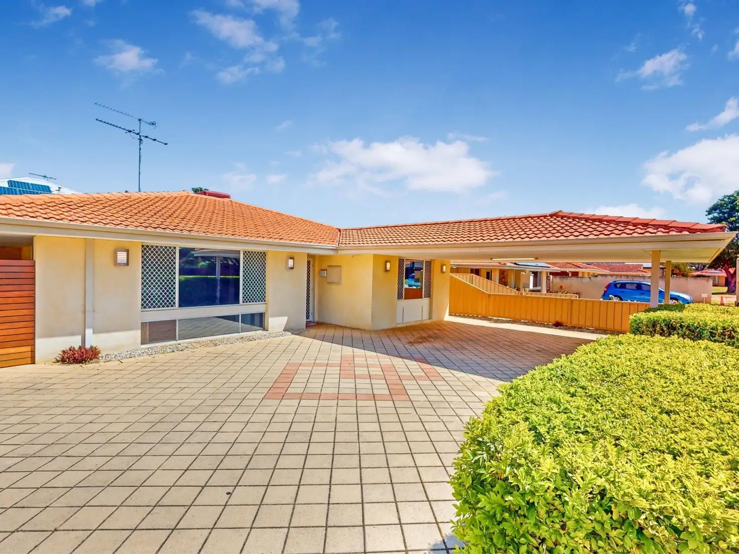 Main view of Homely semi-detached listing, 18b Piercy Way, Kardinya WA 6163