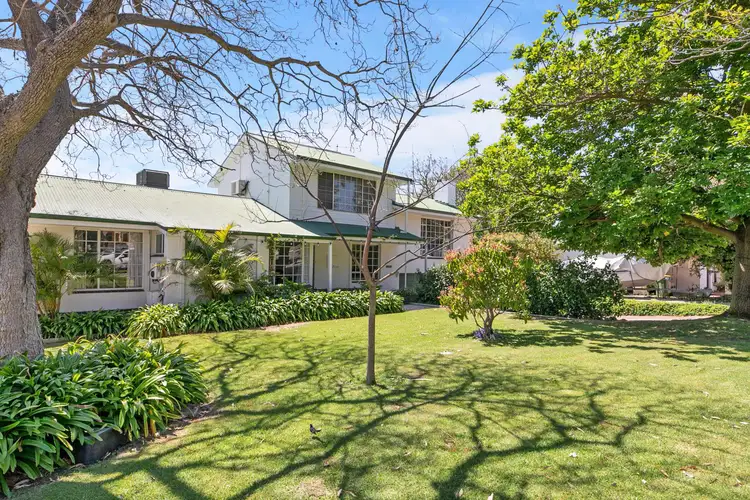 7 Hill Place, Attadale WA 6156