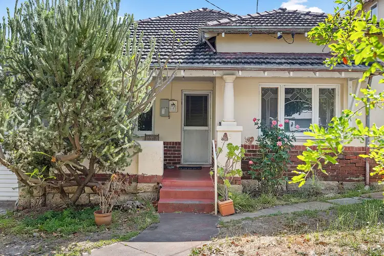 5 Kalgoorlie Street, Mount Hawthorn WA 6016