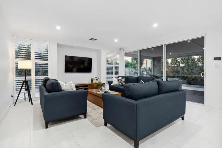 Sixth view of Homely house listing, 6 Sollya Close, Gwelup WA 6018