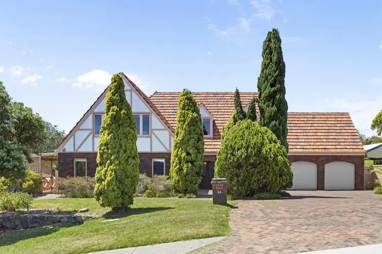 24 Kempenfeldt Avenue, Sorrento WA 6020