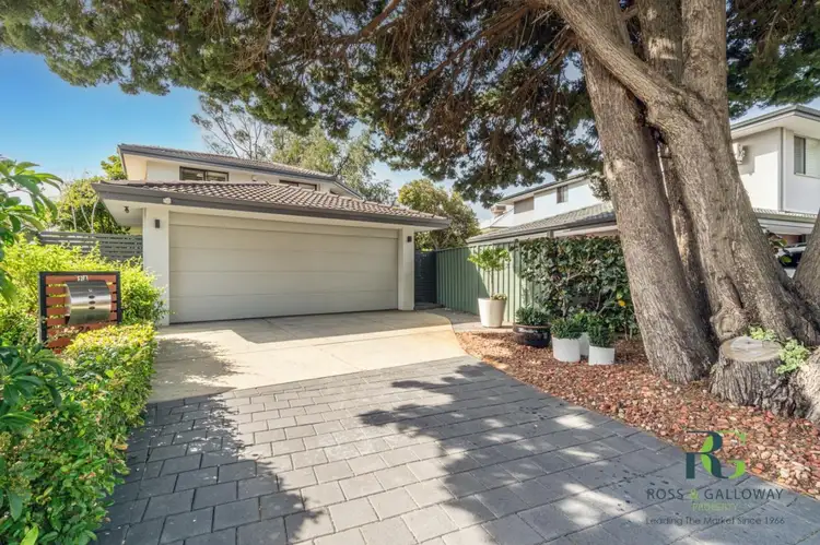 2A Groves Avenue, Attadale WA 6156