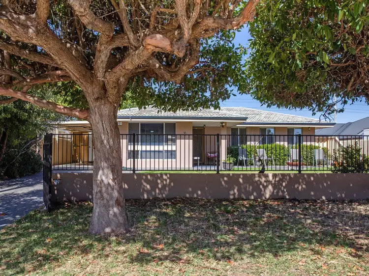 12 Hookwood Road
