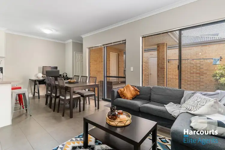 Fourth view of Homely villa listing, 8/56 Westlinton Circle, Waikiki WA 6169