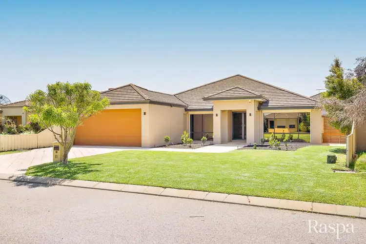 11 Mosman Loop, Success WA 6164