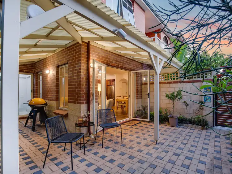 6/717 Beaufort Street