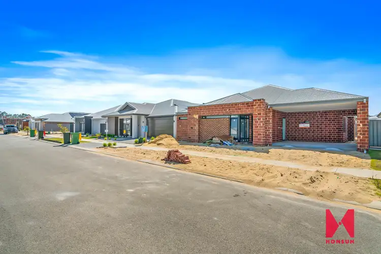 Second view of Homely house listing, 27 Primrose Loop, Treeby WA 6164