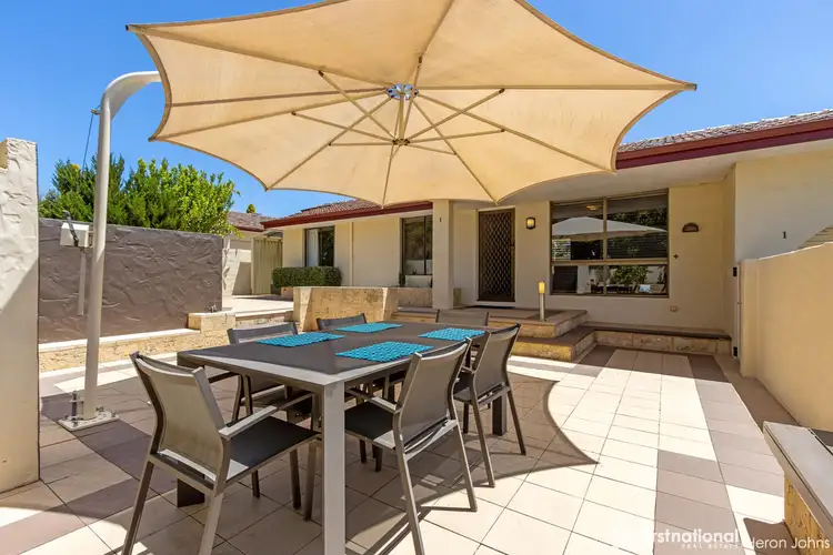 1/5 Kitchener Road, Melville WA 6156