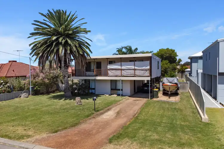 8 Day Road, Mandurah WA 6210
