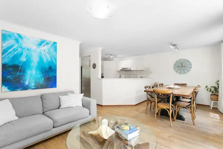 2/77 Colin Road, Scarborough WA 6019