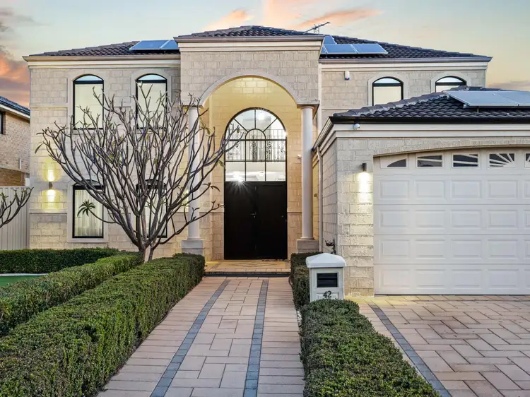 42 Hinkler Loop