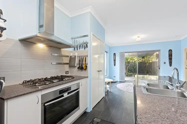 14A Redmond Road, Gosnells WA 6110